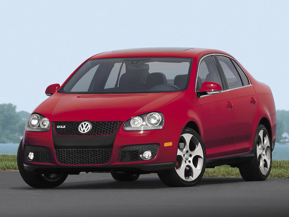 2005 Volkswagen Jetta GLI Front Angle