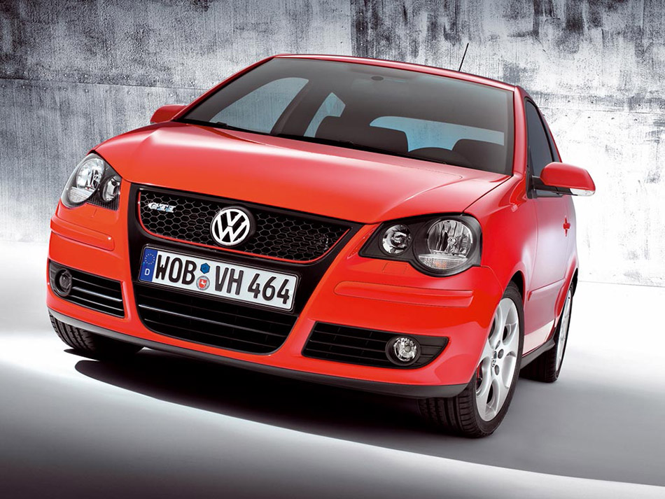 2005 Volkswagen Polo GTI Front Angle
