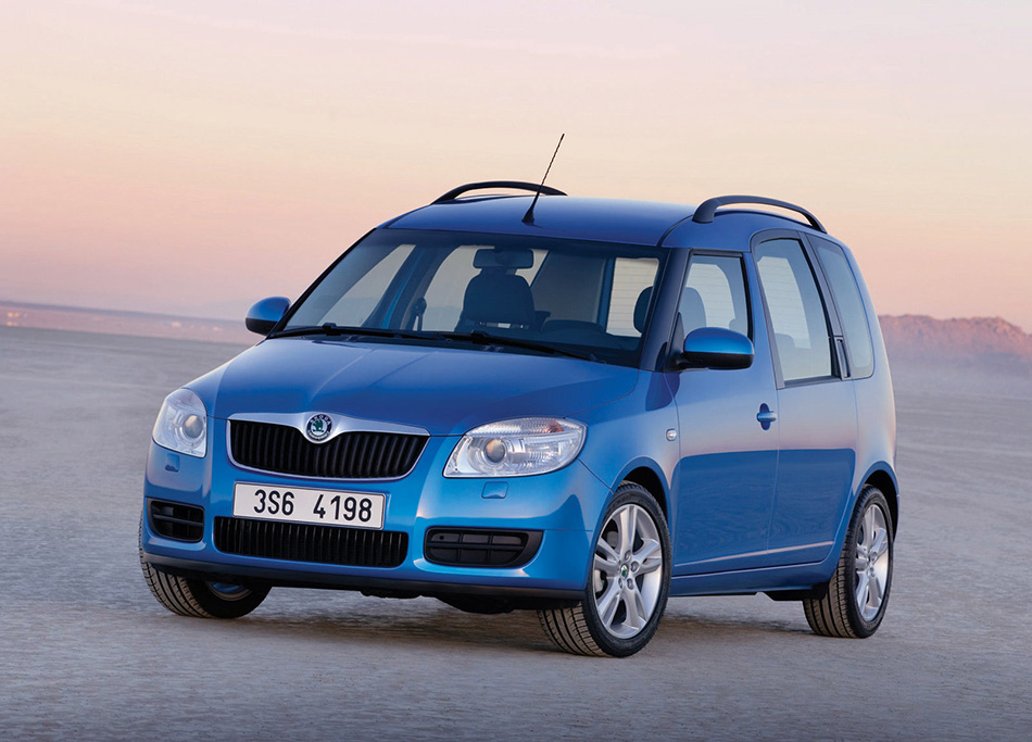 2006 Skoda Roomster Front Angle