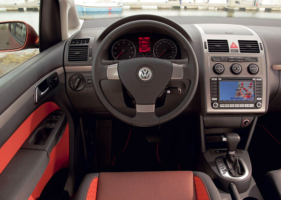 2006 Volkswagen CrossTouran Interior