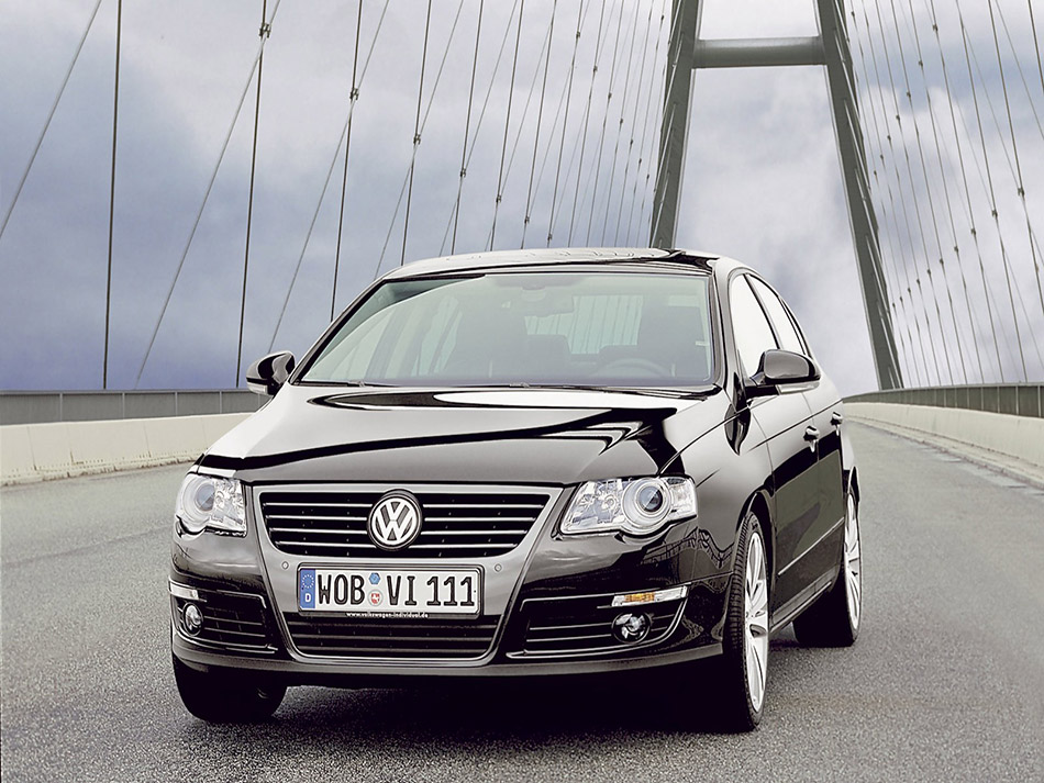 2006 Volkswagen Passat Individual Front Angle