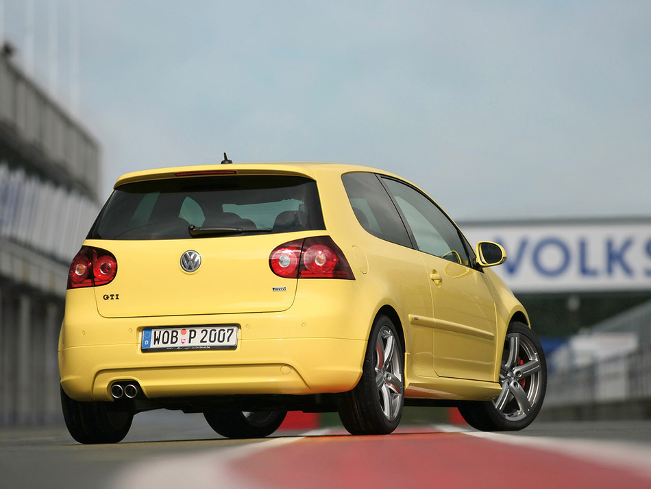 2007 Volkswagen Golf GTI Pirelli Rear Angle