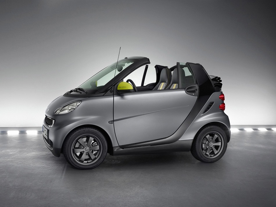 2010 Smart ForTwo Edition Greystyle Front Angle