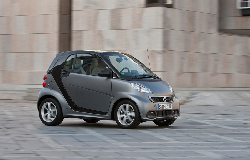 2012 Smart ForTwo Front Angle