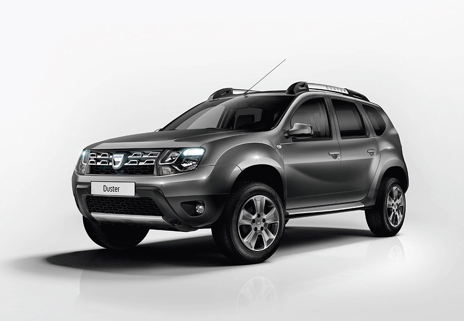 2014 Dacia Duster Front Angle