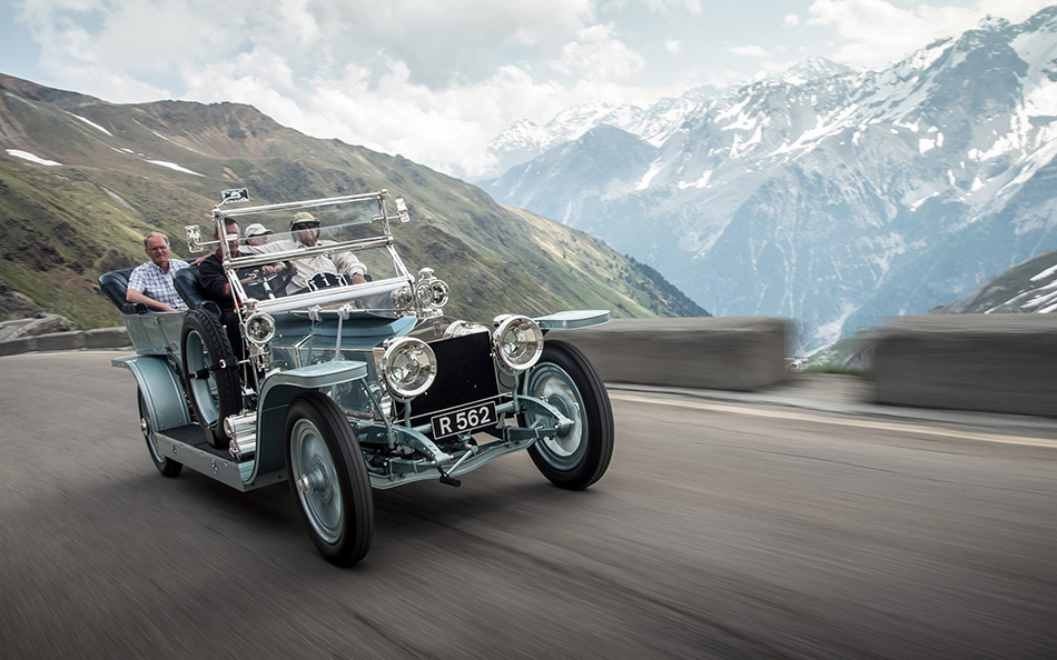 1908 Rolls-Royce Silver Dawn Front Angle
