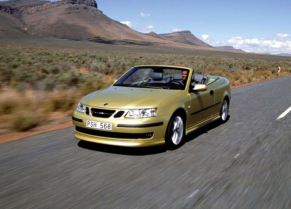 2003 Saab 93 Convertible Front Angle