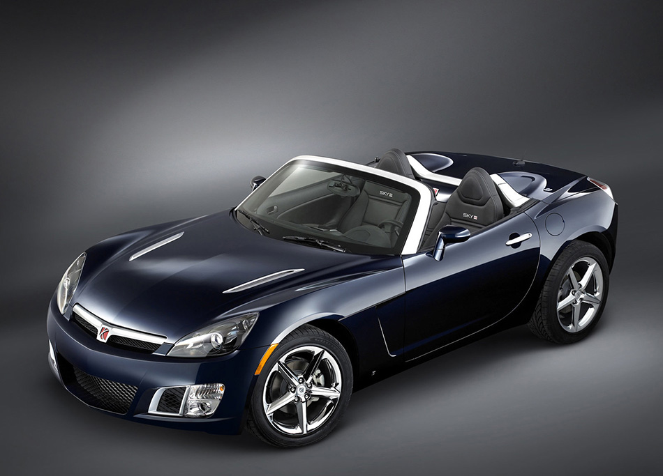 2007 Saturn Sky Red Line Front Angle