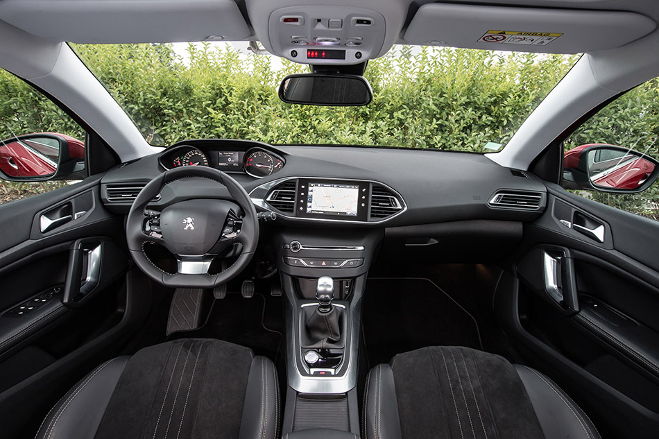 2014 Peugeot 308 Allure Interior