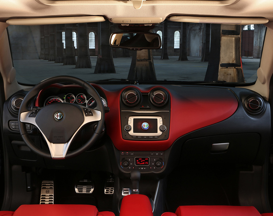 2014 Alfa Romeo MiTo Interior