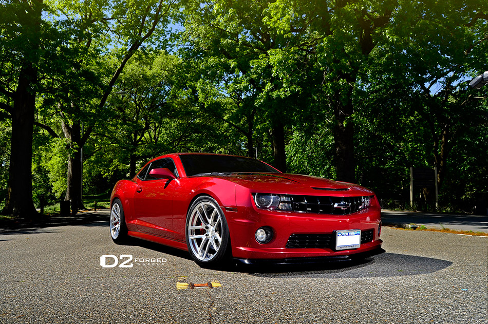 2013 D2Forged Chevrolet Camaro SS MB1 Front Angle