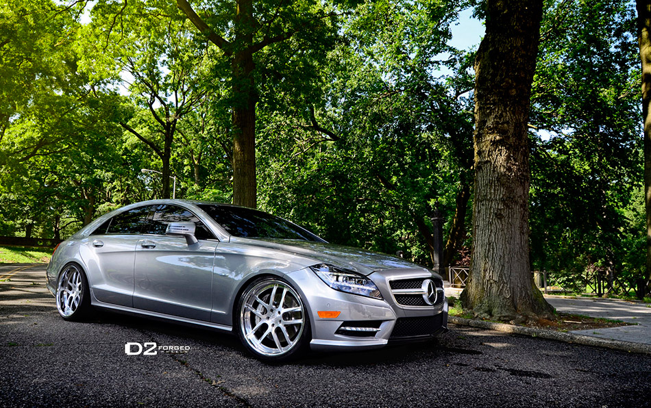 2013 D2Forged Mercedes-Benz CLS-550 FMS08 Front Angle