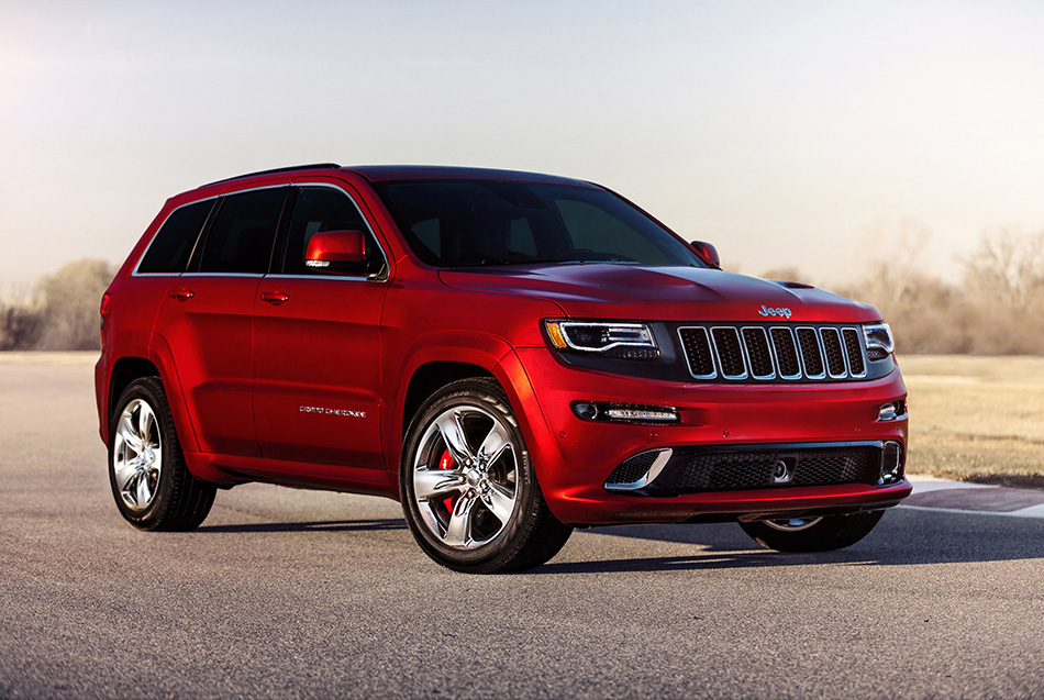 2014 Jeep Grand Cherokee SRT Front Angle