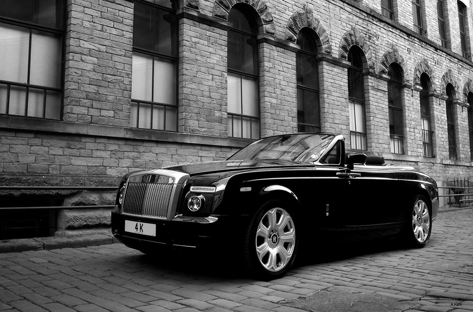 2009 Kahn Rolls-Royce Phantom Drophead Coupe Front Angle