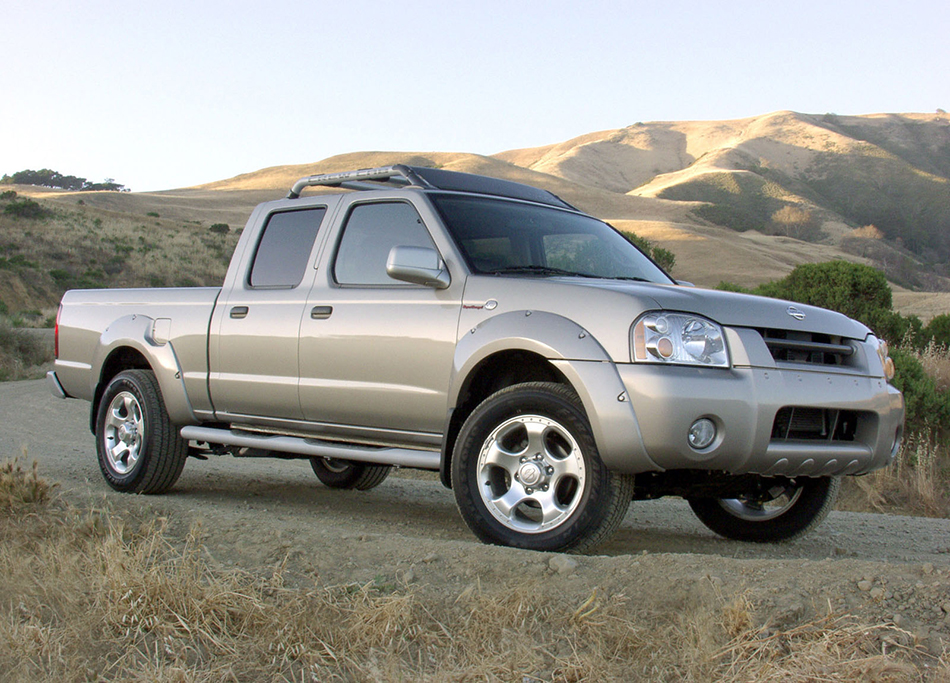 2004 Nissan Frontier Front Angle