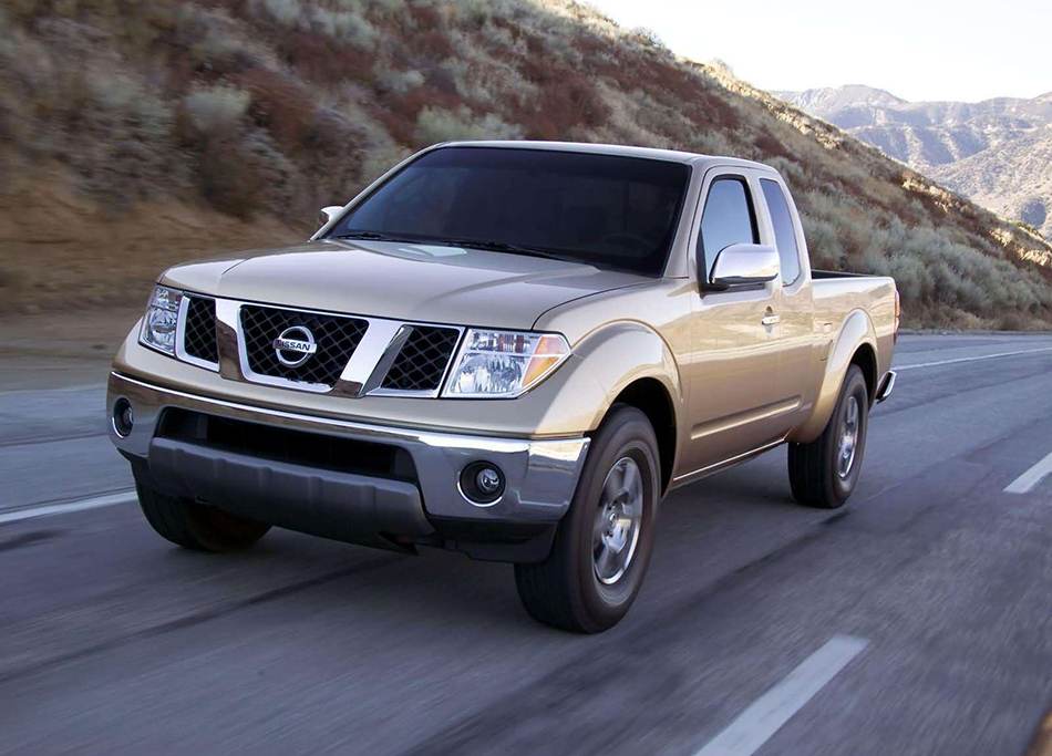 2005 Nissan Frontier Front Angle