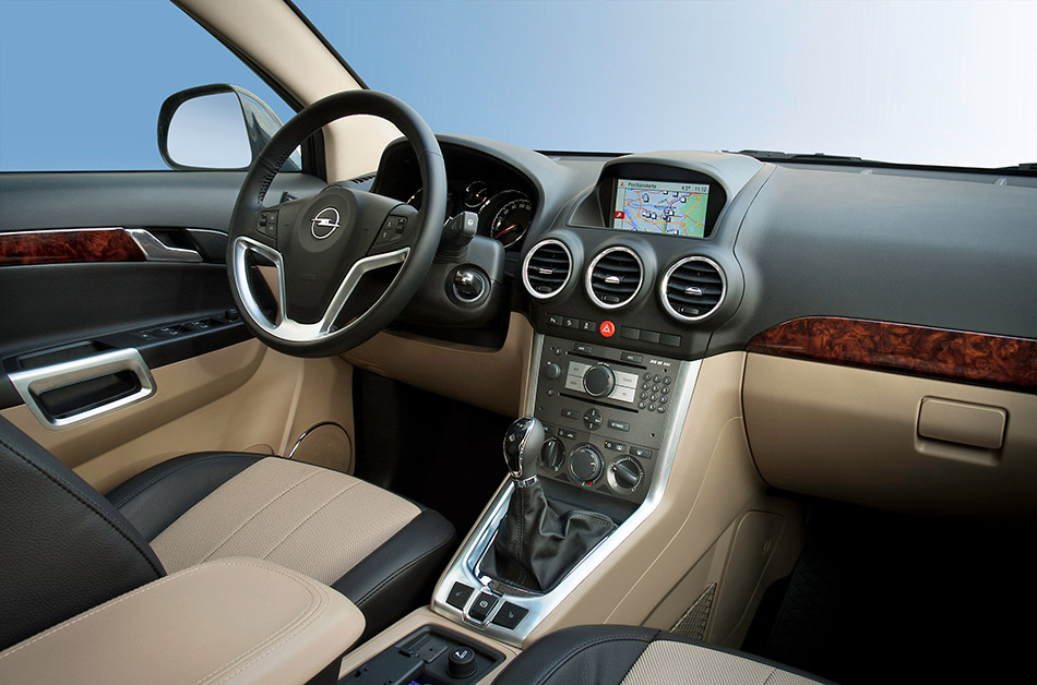 2013 Opel Antara Interior