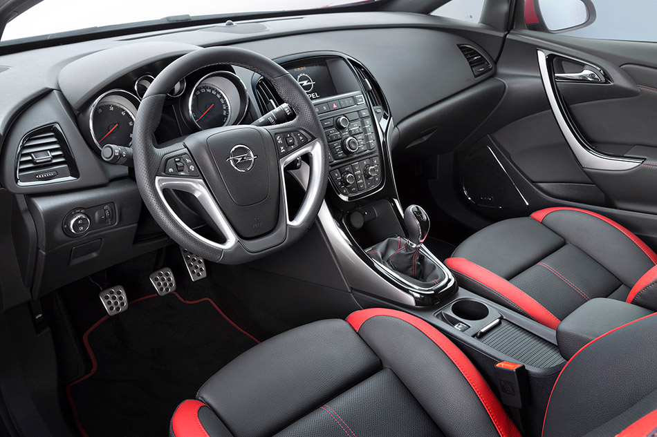 2013 Opel Astra BiTurbo Interior