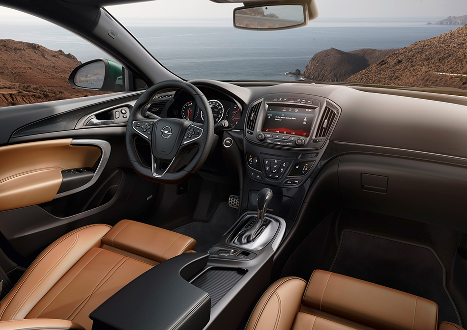 2013 Opel Insignia Country Tourer Interior