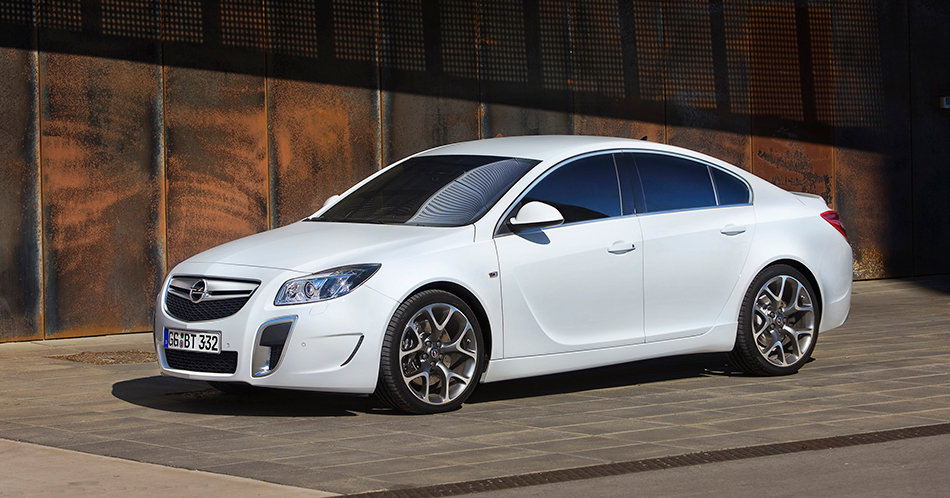 2009 Opel Insignia OPC Front Angle