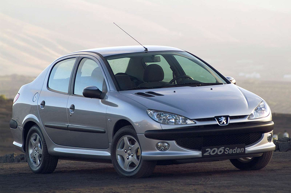 2006 Peugeot 206 Sedan Front Angle