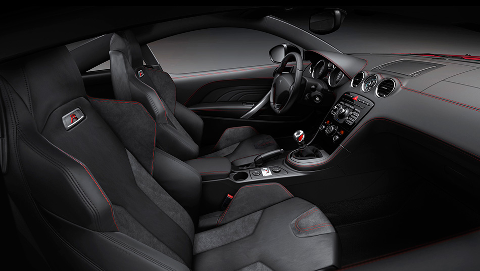 2013 Peugeot RCZ R Interior