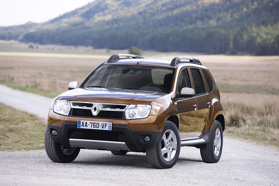 2010 Renault Duster Front Angle