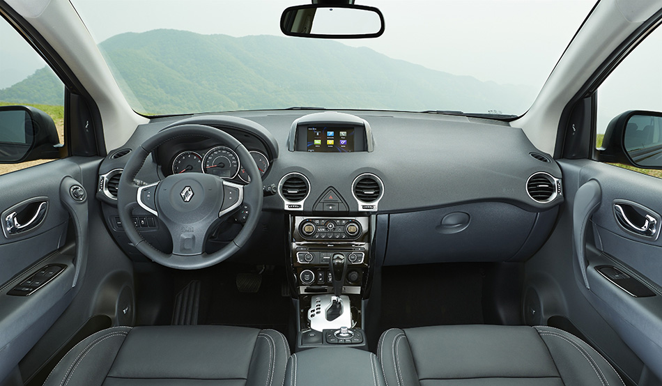 2013 Renault Koleos Interior