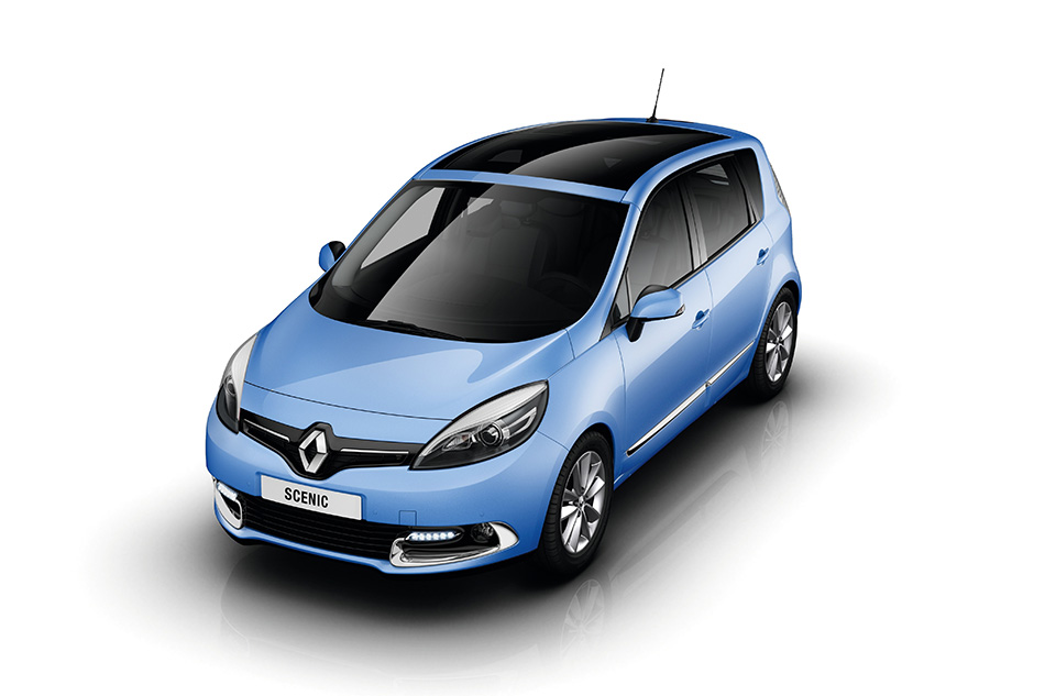 2013 Renault Scenic Front Angle