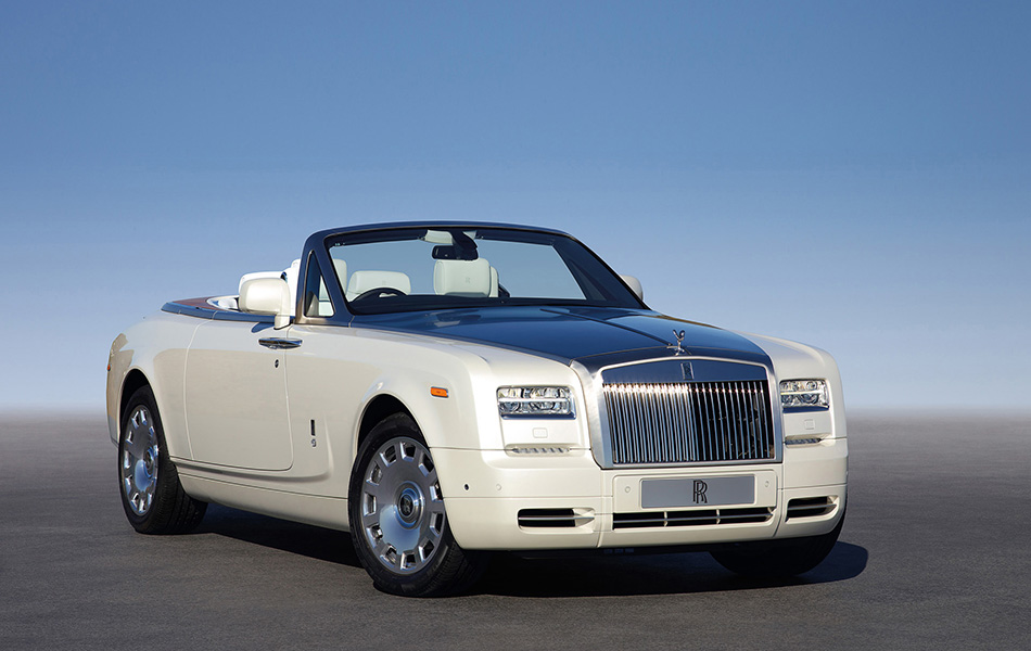 2013 Rolls-Royce Phantom Drophead Coupe Series 2 Front Angle