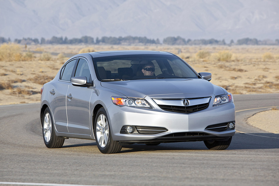 2014 Acura ILX Hybrid Front Angle