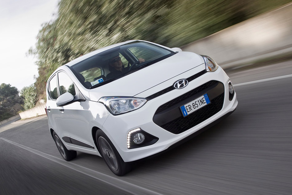 2014 Hyundai i10 EU Front Angle
