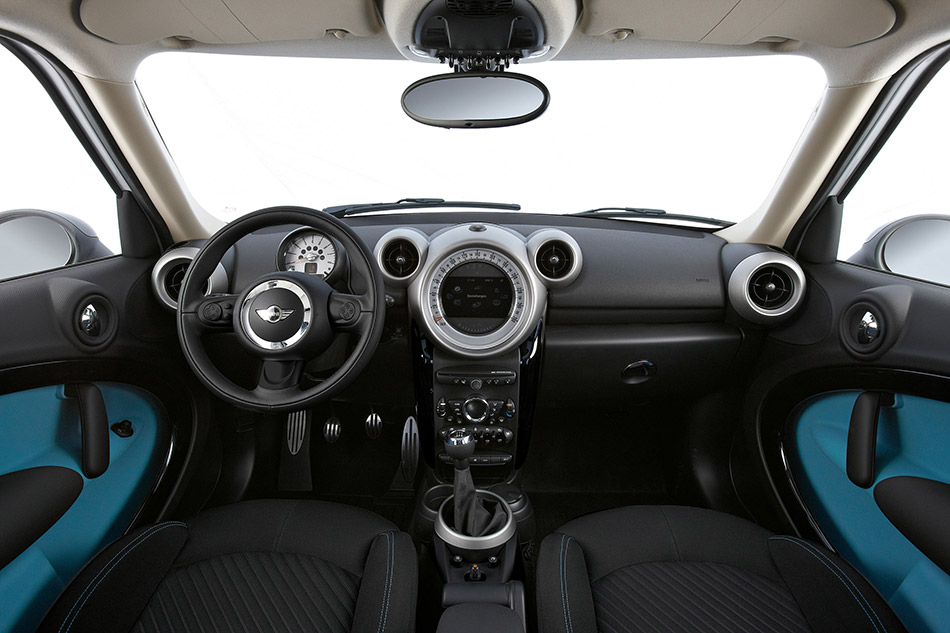 2010 MINI Countryman Interior