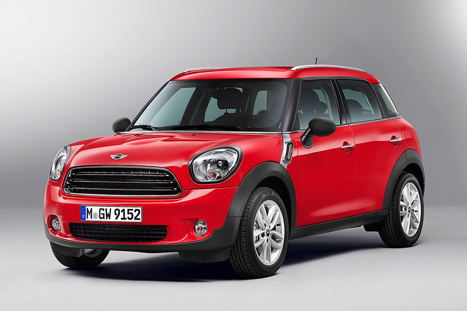 2013 MINI Countryman Front Angle