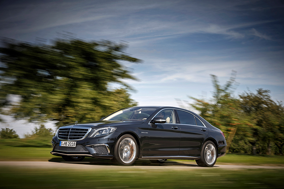 2014 Mercedes-Benz S 65 AMG Front Angle