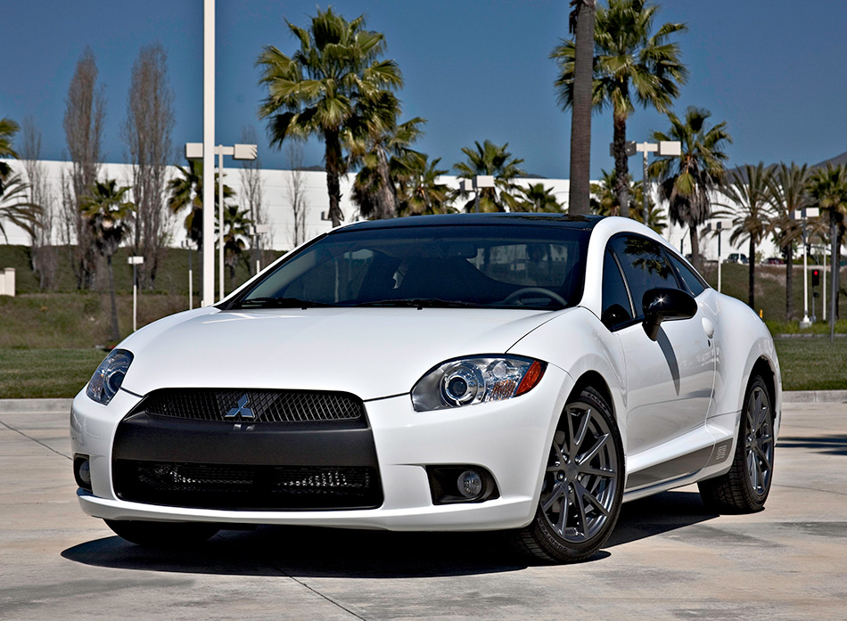 2012 Mitsubishi Eclipse Front Angle