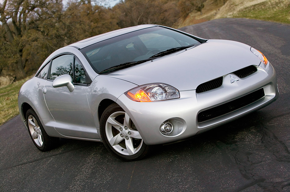 2008 Mitsubishi Eclipse Coupe Front Angle