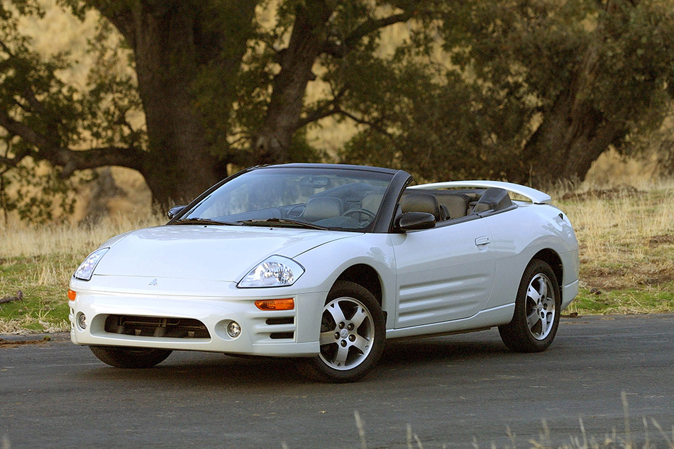 2005 Mitsubishi Eclipse Spyder Front Angle