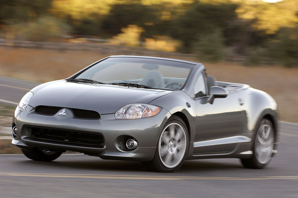 2007 Mitsubishi Eclipse Spyder Front Angle