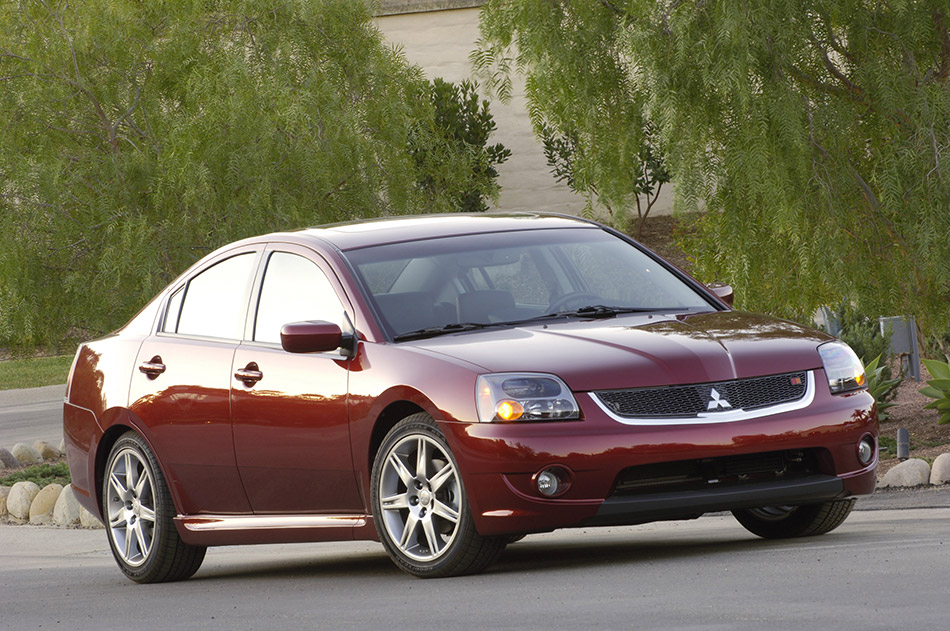2007 Mitsubishi Galant Ralliart Front Angle