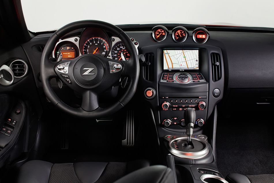 2013 Nissan 370Z Interior