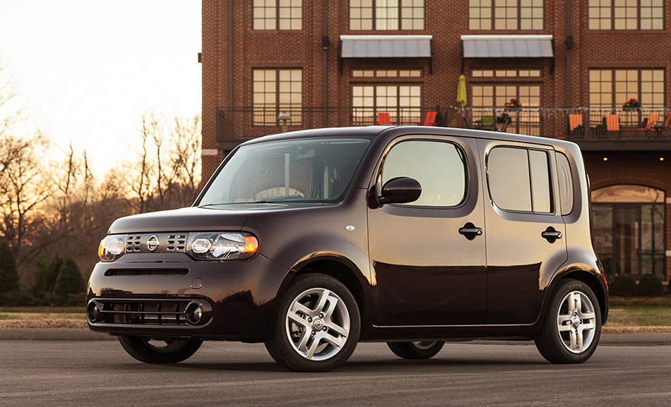 2013 Nissan Cube Front Angle