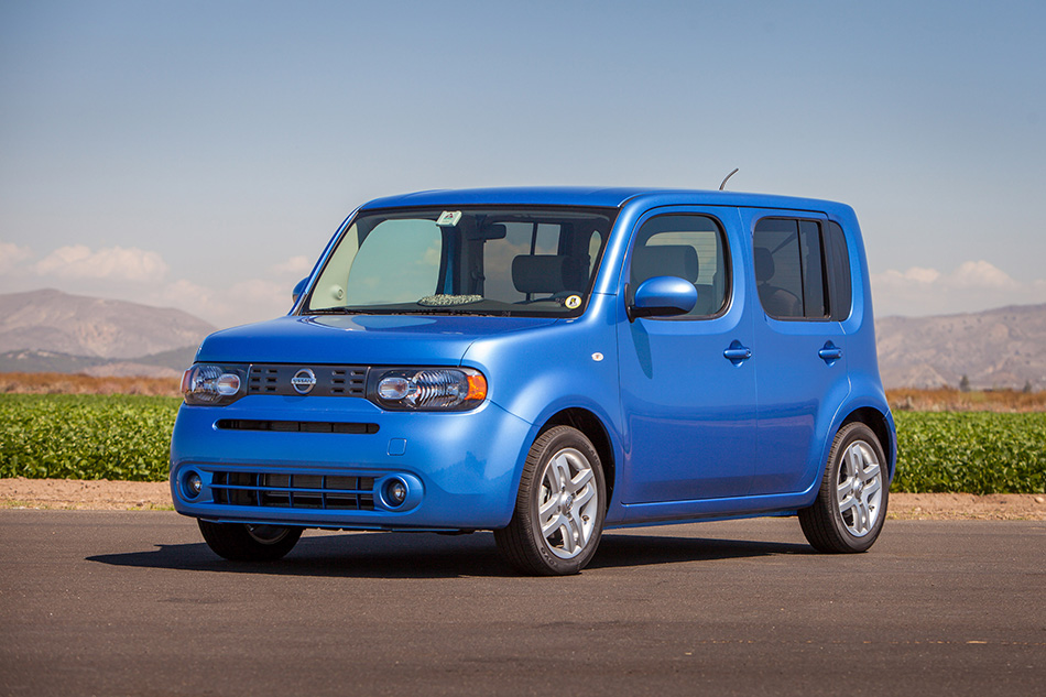 2014 Nissan Cube Front Angle