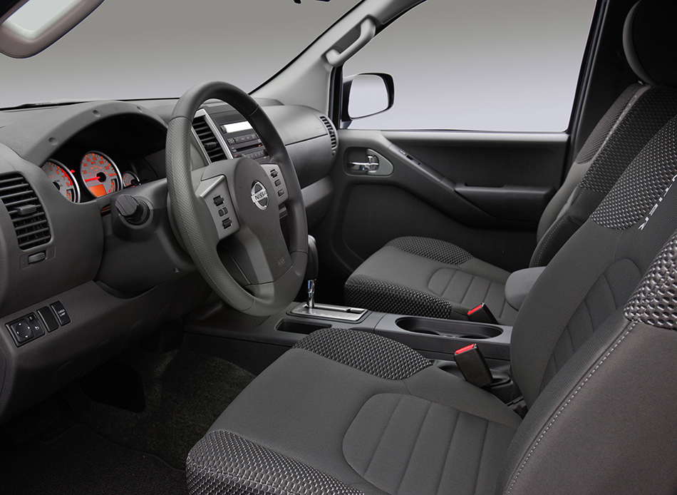 2012 Nissan Frontier King Cab Interior