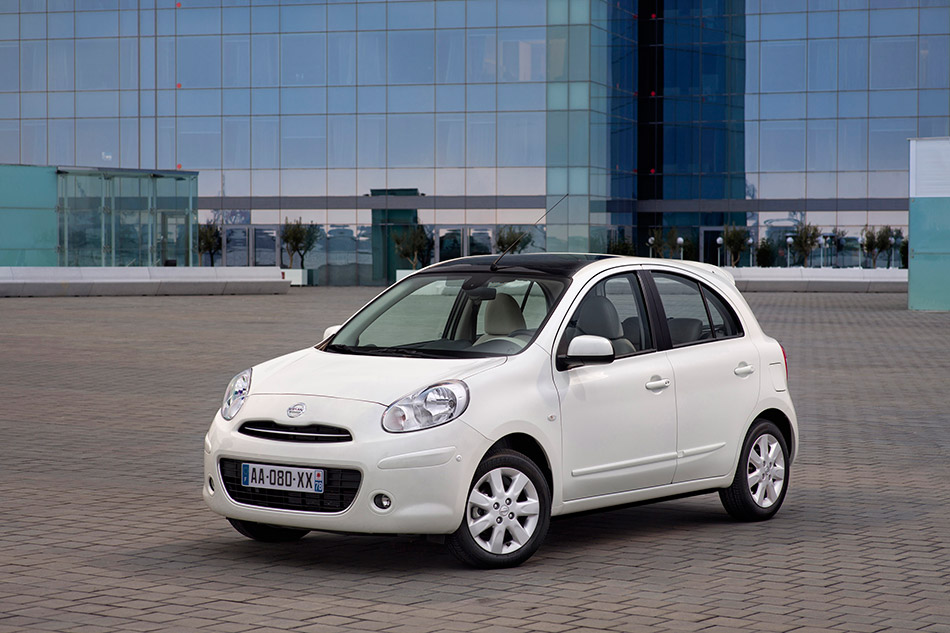 2013 Nissan Micra DIG-S Front Angle