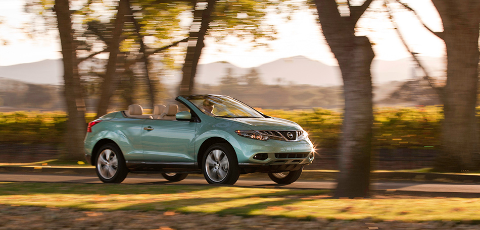 2012 Nissan Murano CrossCabriolet Front Angle