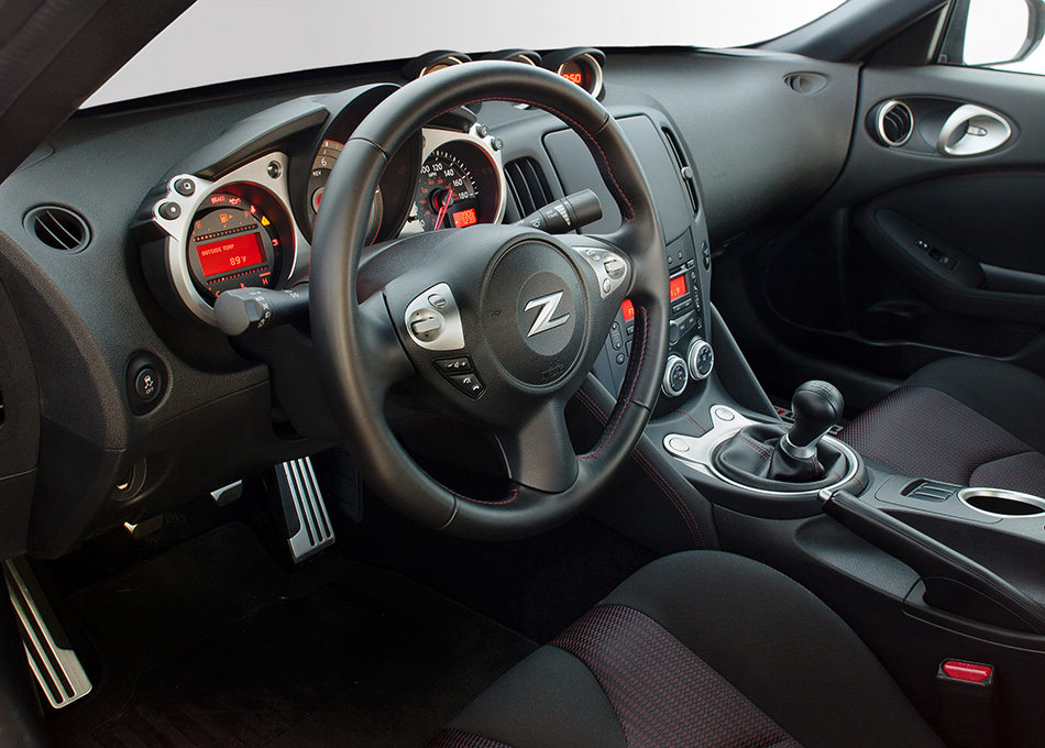 2013 Nissan NISMO 370Z Interior