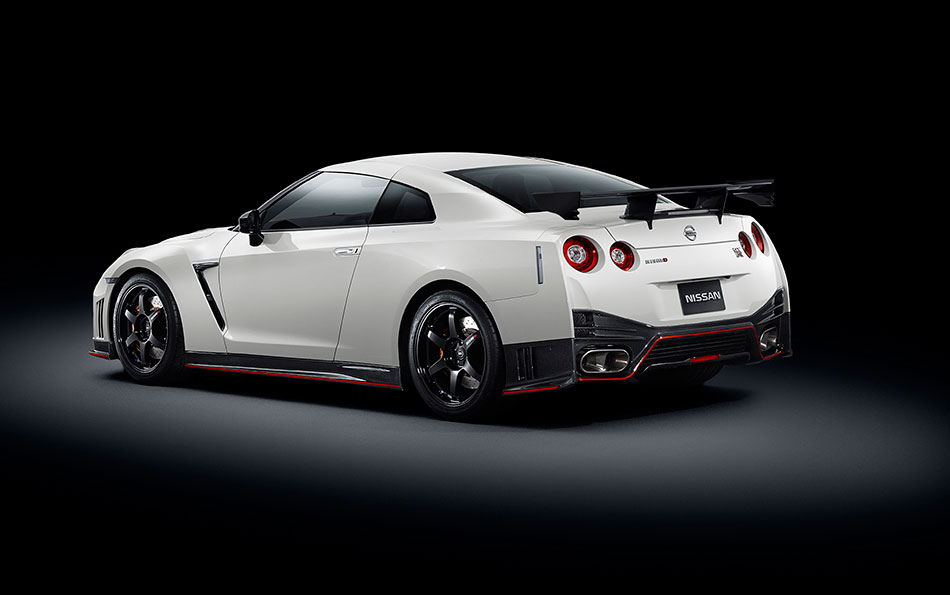 2015 Nissan NISMO GT-R Rear Angle