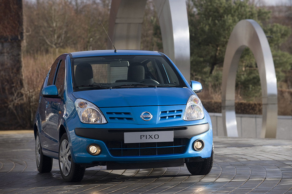 2012 Nissan Pixo Front Angle