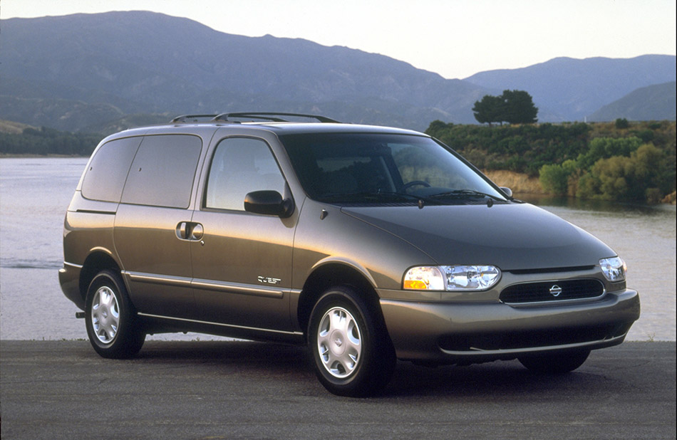 1999 Nissan Quest Front Angle